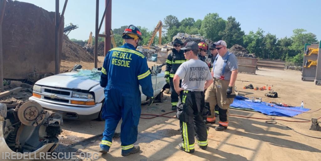 Statesville Fire Engine 3 participated in extrication training with Iredell Rescue on 5/25/19. All agencies are always welcome to join us for training!